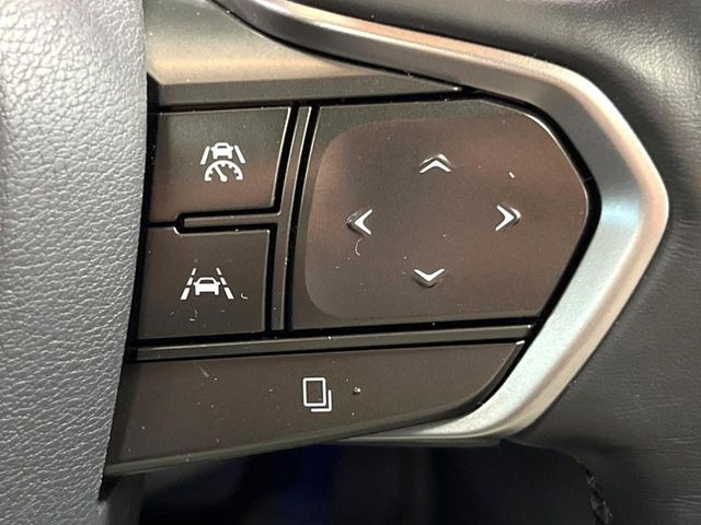 【レーダークルーズコントロール】高速道路での長距離走行が楽に!!自動で速度を保つクルーズコントロールが、衝突軽減システムと連携し、前方の車両を感知して車間を保つように速度調節してくれます!!