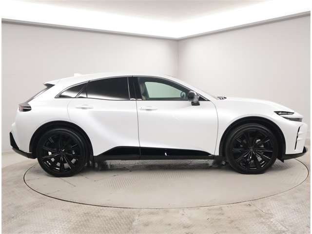 クラウンスポーツ2.5 Z E-Four 4WD