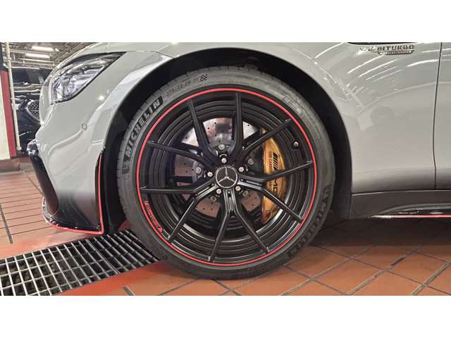 AMG GT 4ドアクーペ