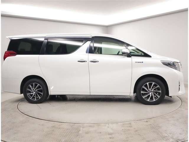 アルファードハイブリッド 2.5 G E-Four 4WD