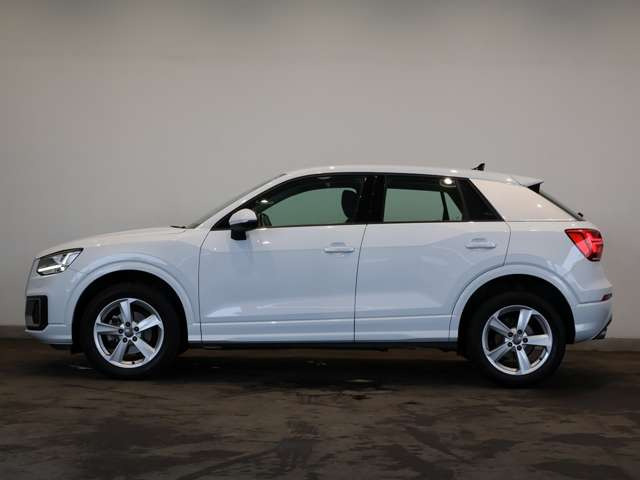 Q21.0 TFSI スポーツ