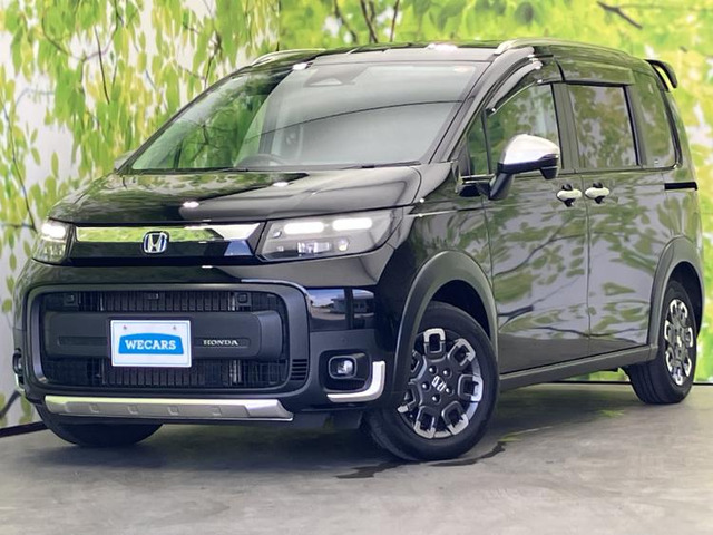 フリード1.5 e:HEV クロスター 4WD