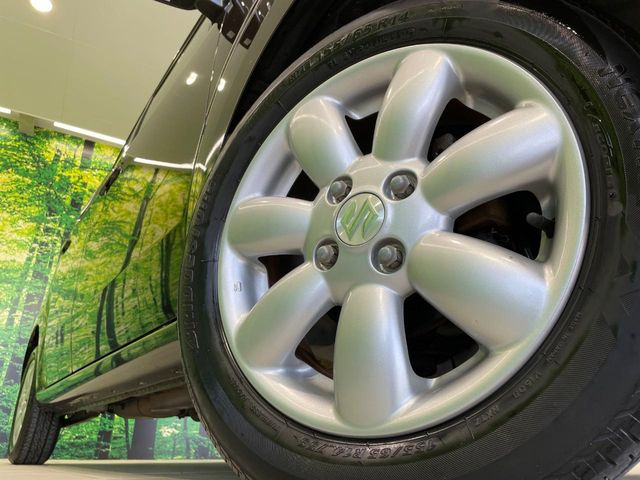 �y����14�C���`�A���~�z�C�[���z�O�ςɃ}�b�`���������A���~�z�C�[���𑕒����Ă���܂��B�e��ЊO�A���~�z�C�[����A�X�^�b�h���X�^�C�����戵�����Ă���܂��B���񂲑��k����������