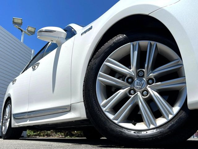 �y����17�C���`�A���~�z�C�[���z�O�ςɃ}�b�`���������A���~�z�C�[���𑕒����Ă���܂��B�e��ЊO�A���~�z�C�[����A�X�^�b�h���X�^�C�����戵�����Ă���܂��B���񂲑��k����������