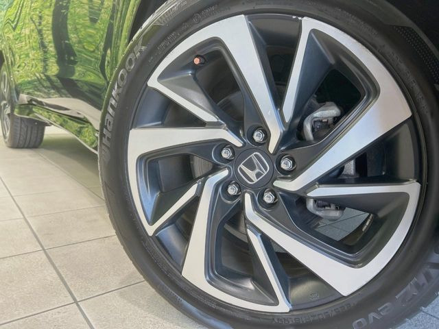 �y����18�C���`�A���~�z�C�[���z�O�ςɃ}�b�`���������A���~�z�C�[���𑕒����Ă���܂��B�e��ЊO�A���~�z�C�[����A�X�^�b�h���X�^�C�����戵�����Ă���܂��B���񂲑��k����������