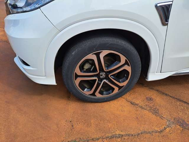 ヴェゼル1.5 ハイブリッド Z ホンダセンシング 4WD