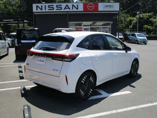 ノートオーラ1.2 G レザーエディション