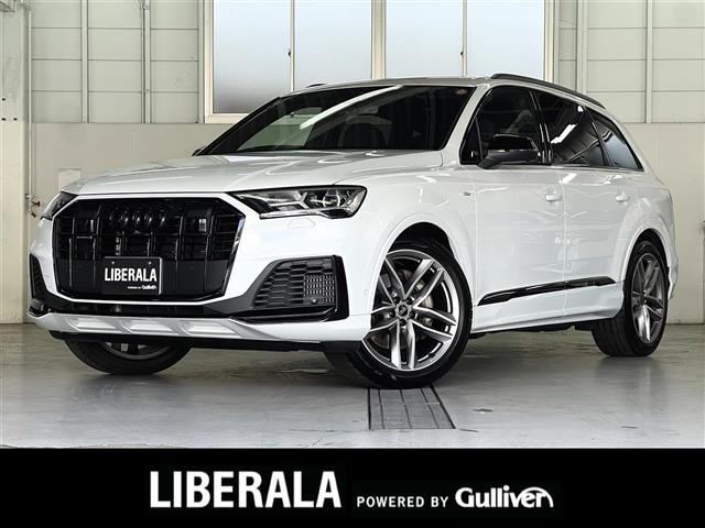 Q755 TFSI クワトロ Sライン 4WD