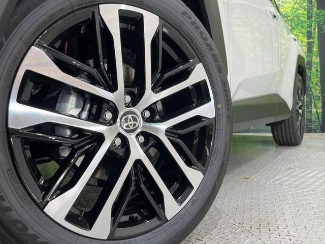 �y����18�C���`�A���~�z�C�[���z�O�ςɃ}�b�`���������A���~�z�C�[���𑕒����Ă���܂��B�e��ЊO�A���~�z�C�[����A�X�^�b�h���X�^�C�����戵�����Ă���܂��B���񂲑��k����������