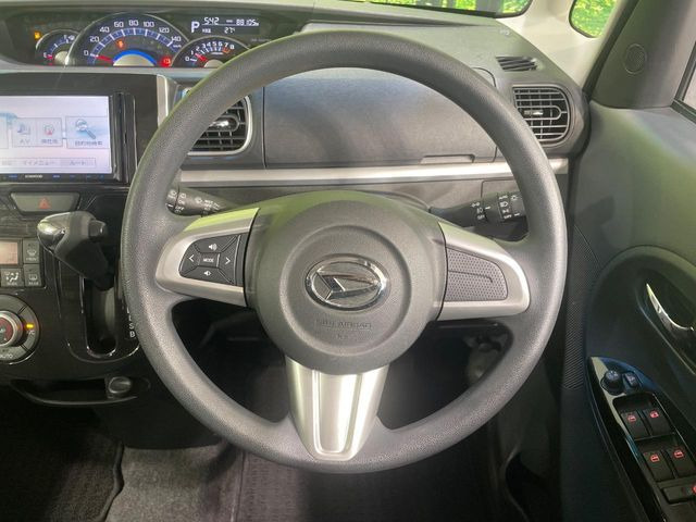 �y�X�e�A�����O�X�C�b�`�z�^�]���A�O������ڐ������炷���ƂȂ��A�I�[�f�B�I���̑��삪�\�ȕ֗��@�\!���S&���K�ȃh���C�u�����o���Ă���܂���