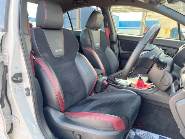�yRECARO���V�[�g�z�l�ԍH�w�Ɋ�Â����ʈ����z�ɂ���č��ւ̕��S�Ⓑ���ԉ^�]���̔�J�������y������ڂŃ��J���Ƃ킩��X�|�[�e�B�ȃ��b�N�X�������ł��B