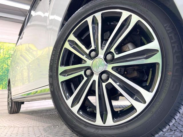 �y����15�C���`�A���~�z�C�[���z�O�ςɃ}�b�`���������A���~�z�C�[���𑕒����Ă���܂��B�e��ЊO�A���~�z�C�[����A�X�^�b�h���X�^�C�����戵�����Ă���܂��B���񂲑��k����������