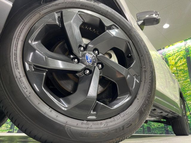 �y����18�C���`�A���~�z�C�[���z�O�ςɃ}�b�`���������A���~�z�C�[���𑕒����Ă���܂��B�e��ЊO�A���~�z�C�[����A�X�^�b�h���X�^�C�����戵�����Ă���܂��B���񂲑��k����������