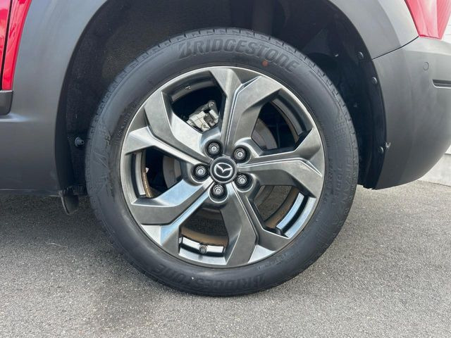�y����18�C���`�A���~�z�C�[���z�O�ςɃ}�b�`���������A���~�z�C�[���𑕒����Ă���܂��B�e��ЊO�A���~�z�C�[����A�X�^�b�h���X�^�C�����戵�����Ă���܂��B���񂲑��k����������