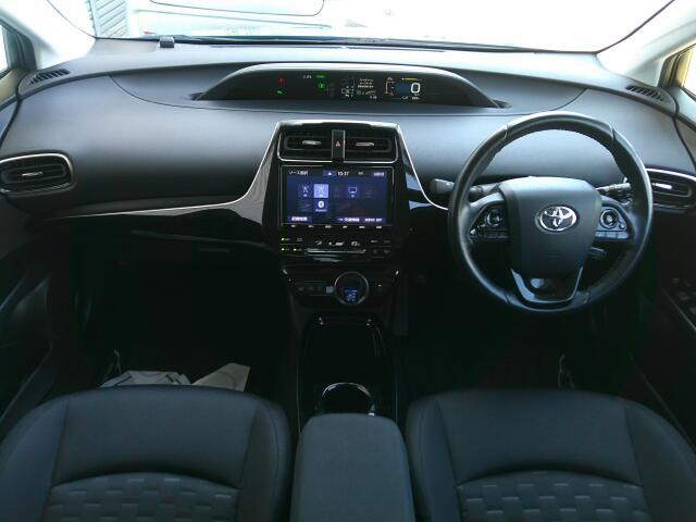 ���O���̐��|�E�K���X�n�{�f�B�R�[�e�B���O��CAR�N���[�j���O���Ǝ҂��{�H�������܂��̂ő�ϐ����B�I���b�N�X�����Ԃł݂͂Ȃ��܂ɉ��K�ȃh���C�u�����񑩁B
