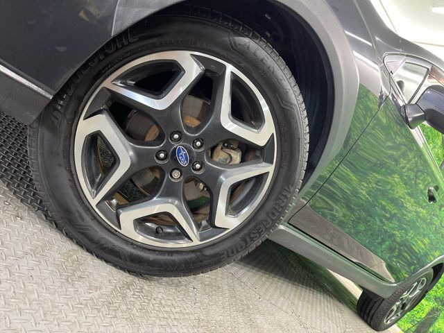 �y����18�C���`�A���~�z�C�[���z�O�ςɃ}�b�`���������A���~�z�C�[���𑕒����Ă���܂��B�e��ЊO�A���~�z�C�[����A�X�^�b�h���X�^�C�����戵�����Ă���܂��B���񂲑��k����������