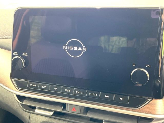 ノートオーラ1.2 G FOUR レザーエディション 4WD