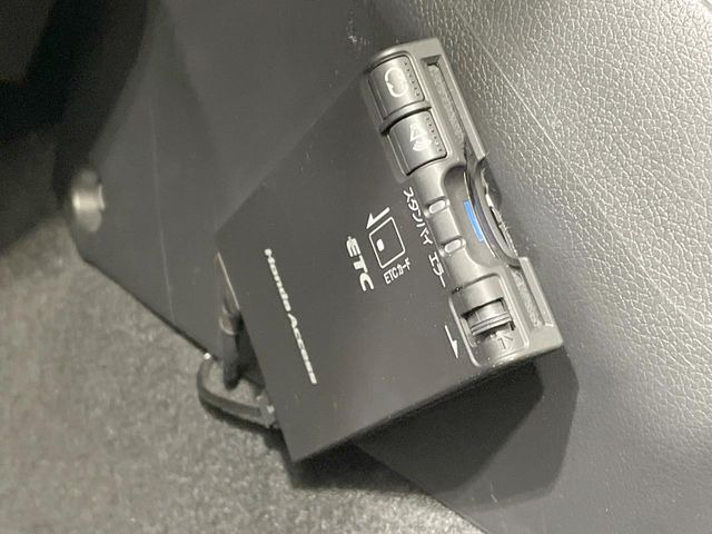 【ETC】高速道路の料金所をストレスなく通過!話題のスポットやサービスエリアに多い「スマートIC」利用時は必須のアイテムです。当店でセットアップを実施、ご納車当日からすぐにご利用いただけます!
