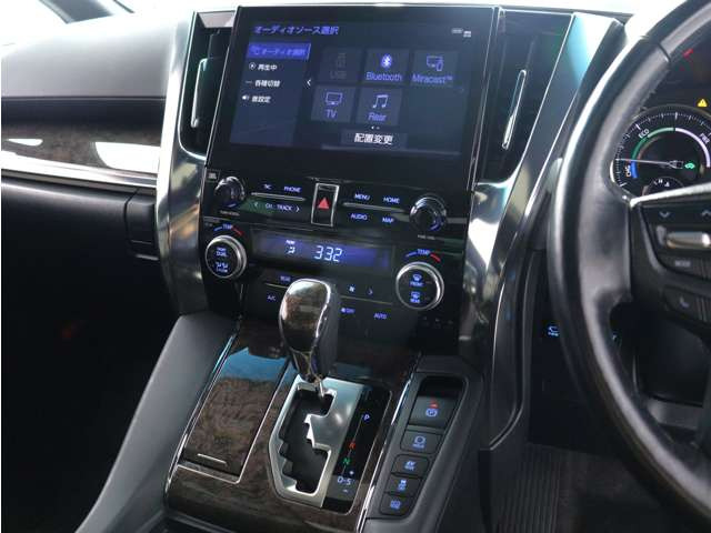 アルファードハイブリッド 2.5 エグゼクティブ ラウンジ S E-Four 4WD