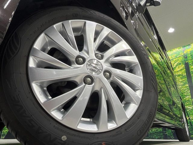 �y����14�C���`�A���~�z�C�[���z�O�ςɃ}�b�`���������A���~�z�C�[���𑕒����Ă���܂��B�e��ЊO�A���~�z�C�[����A�X�^�b�h���X�^�C�����戵�����Ă���܂��B���񂲑��k����������