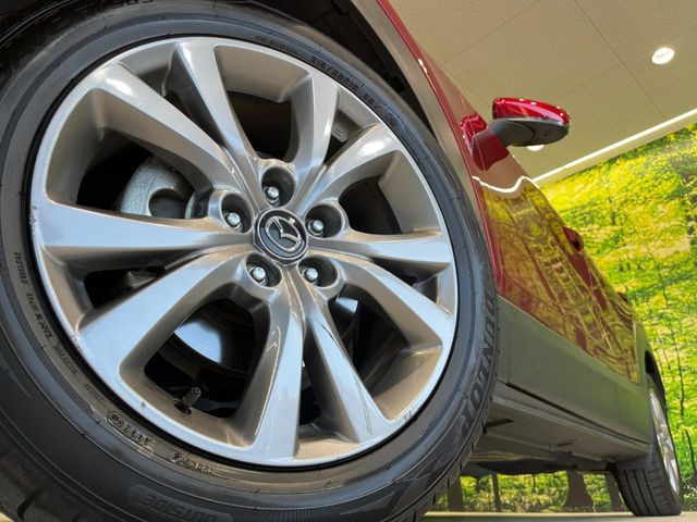 �y����18�C���`�A���~�z�C�[���z�O�ςɃ}�b�`���������A���~�z�C�[���𑕒����Ă���܂��B�e��ЊO�A���~�z�C�[����A�X�^�b�h���X�^�C�����戵�����Ă���܂��B���񂲑��k����������