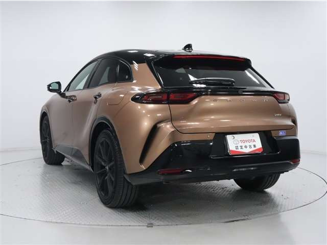 クラウンスポーツ2.5 Z E-Four 4WD