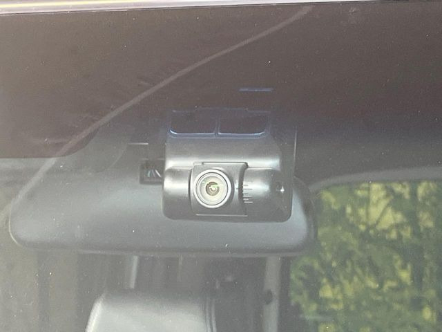 【ドライブレコーダー】ドライブレコーダー装備!走行中はもちろん、あおり運転や事故に遭遇した際、映像で記録し、万一のリスクに備えます。※記録用SDカードはお客様ご自身でご準備いただく必要があります。
