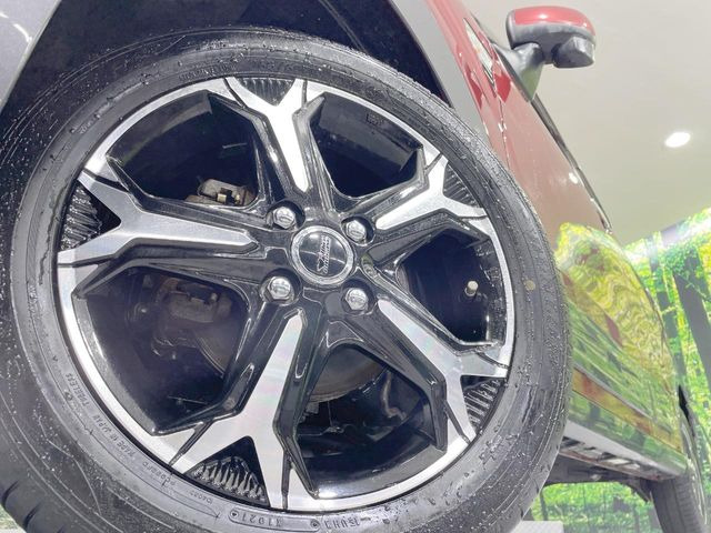 �y15�C���`�A���~�z�C�[���z�O�ςɃ}�b�`�����A���~�z�C�[���𑕒����Ă���܂��B�e��A���~�z�C�[����A�X�^�b�h���X�^�C�����戵�����Ă���܂��B���񂲑��k����������