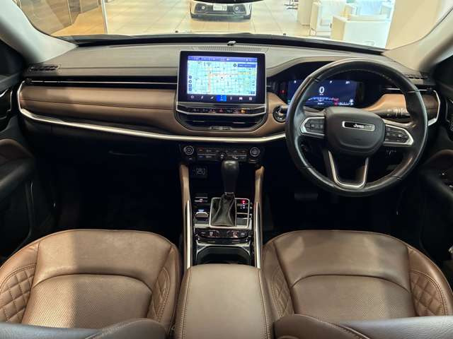 コマンダー2.0 リミテッド ディーゼル 4WD
