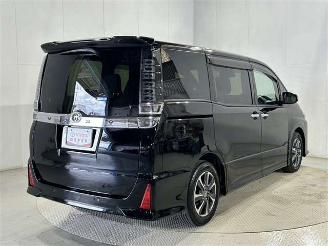 ヴォクシー2.0 ZS 煌III