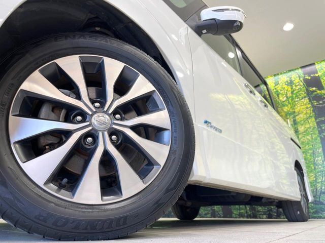 �y����16�C���`�A���~�z�C�[���z�O�ςɃ}�b�`���������A���~�z�C�[���𑕒����Ă���܂��B�e��ЊO�A���~�z�C�[����A�X�^�b�h���X�^�C�����戵�����Ă���܂��B���񂲑��k����������
