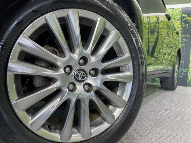 �y����18�C���`�A���~�z�C�[���z�O�ςɃ}�b�`���������A���~�z�C�[���𑕒����Ă���܂��B�e��ЊO�A���~�z�C�[����A�X�^�b�h���X�^�C�����戵�����Ă���܂��B���񂲑��k����������
