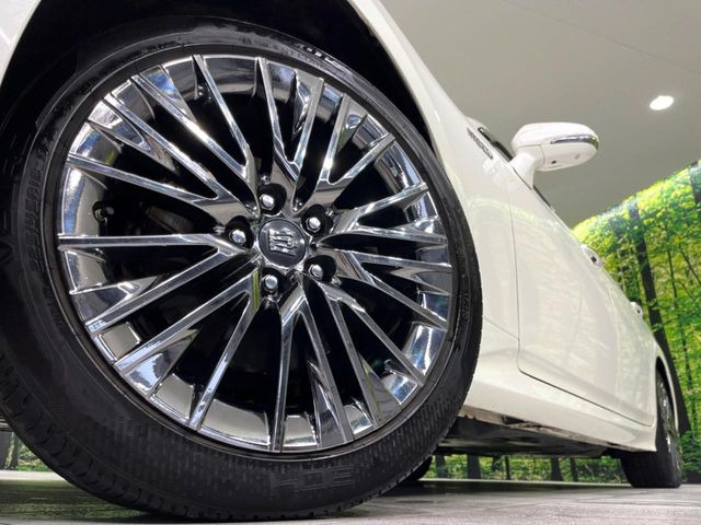 �y����18�C���`�A���~�z�C�[���z�O�ςɃ}�b�`���������A���~�z�C�[���𑕒����Ă���܂��B�e��ЊO�A���~�z�C�[����A�X�^�b�h���X�^�C�����戵�����Ă���܂��B���񂲑��k����������