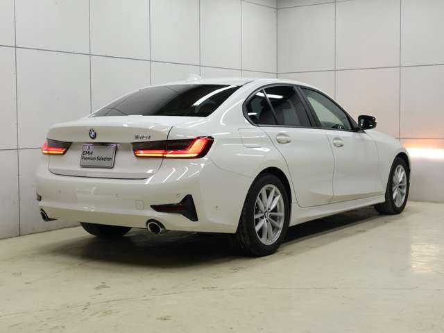 3シリーズセダン318i