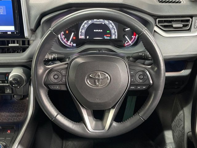 【ステアリングスイッチ】運転中、前方から目線をそらすことなく、オーディオ等の操作が可能な便利機能!安心&快適なドライブを演出してくれます♪