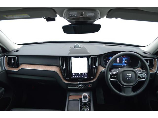 XC60リチャージ アルティメット T6 AWD PHEV 4WD