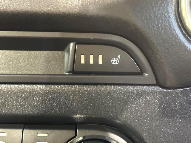 【全席シートヒーター】寒い日に重宝するシートヒーター!エアコンより早く温まってくれるので寒がりの人も安心ですね♪エアコンの温風は乾燥するから苦手、という方にもをおすすめです。