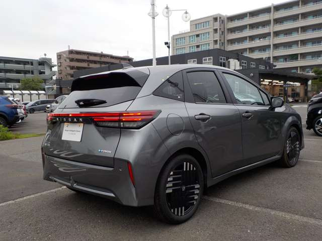 ノートオーラ1.2 G レザーエディション