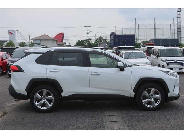 RAV42.5 ハイブリッド G E-Four 4WD
