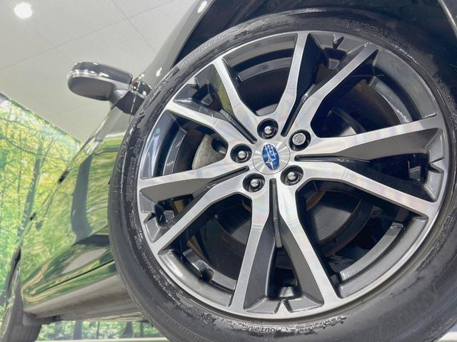 �y����17�C���`�A���~�z�C�[���z�O�ςɃ}�b�`���������A���~�z�C�[���𑕒����Ă���܂��B�e��ЊO�A���~�z�C�[����A�X�^�b�h���X�^�C�����戵�����Ă���܂��B���񂲑��k����������