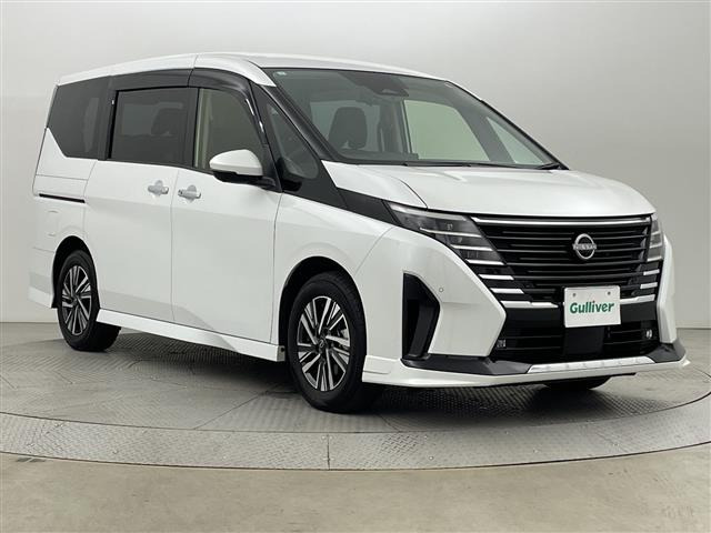 セレナ1.4 e-POWER ハイウェイスターV