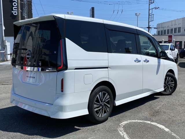 セレナ2.0 ハイウェイスターV
