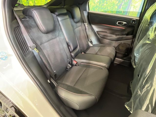高品質なオリジナルフロアマットもオプションにてご用意しております。お好きなデザインやカラーをお車に合わせて選んでいただくことができます♪