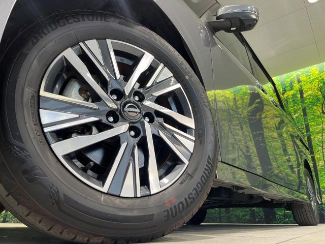�y����16�C���`�A���~�z�C�[���z�O�ςɃ}�b�`���������A���~�z�C�[���𑕒����Ă���܂��B�e��ЊO�A���~�z�C�[����A�X�^�b�h���X�^�C�����戵�����Ă���܂��B���񂲑��k����������