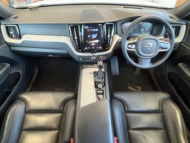 XC60D4 AWD インスクリプション ディーゼル 4WD