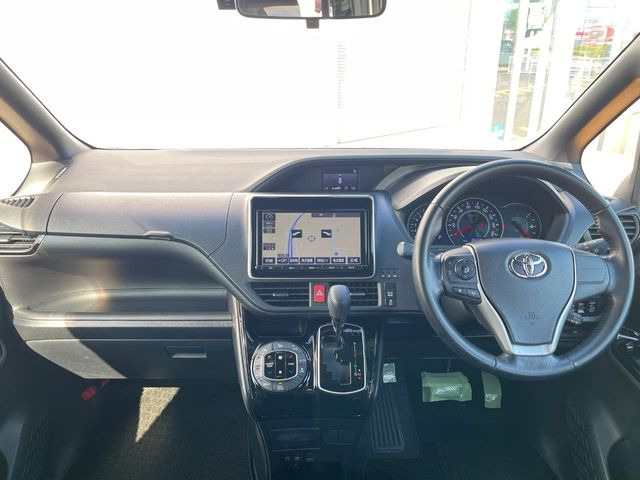 ヴォクシー2.0 ZS