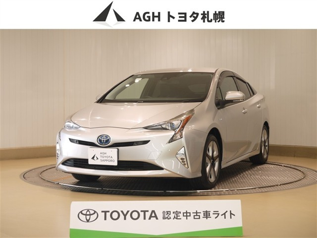 プリウス1.8 A ツーリングセレクション E-Four 4WD