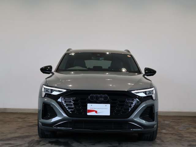 Q8 e-tron50 クワトロ Sライン 4WD