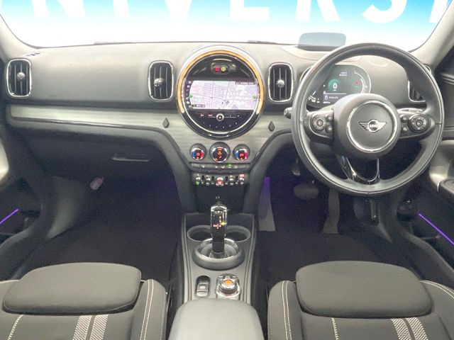 ミニクロスオーバークーパー SD オール4 4WD