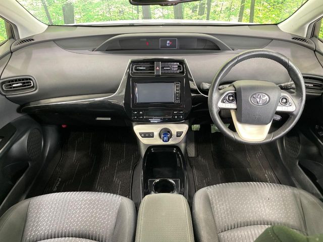 プリウス1.8 S セーフティ プラス